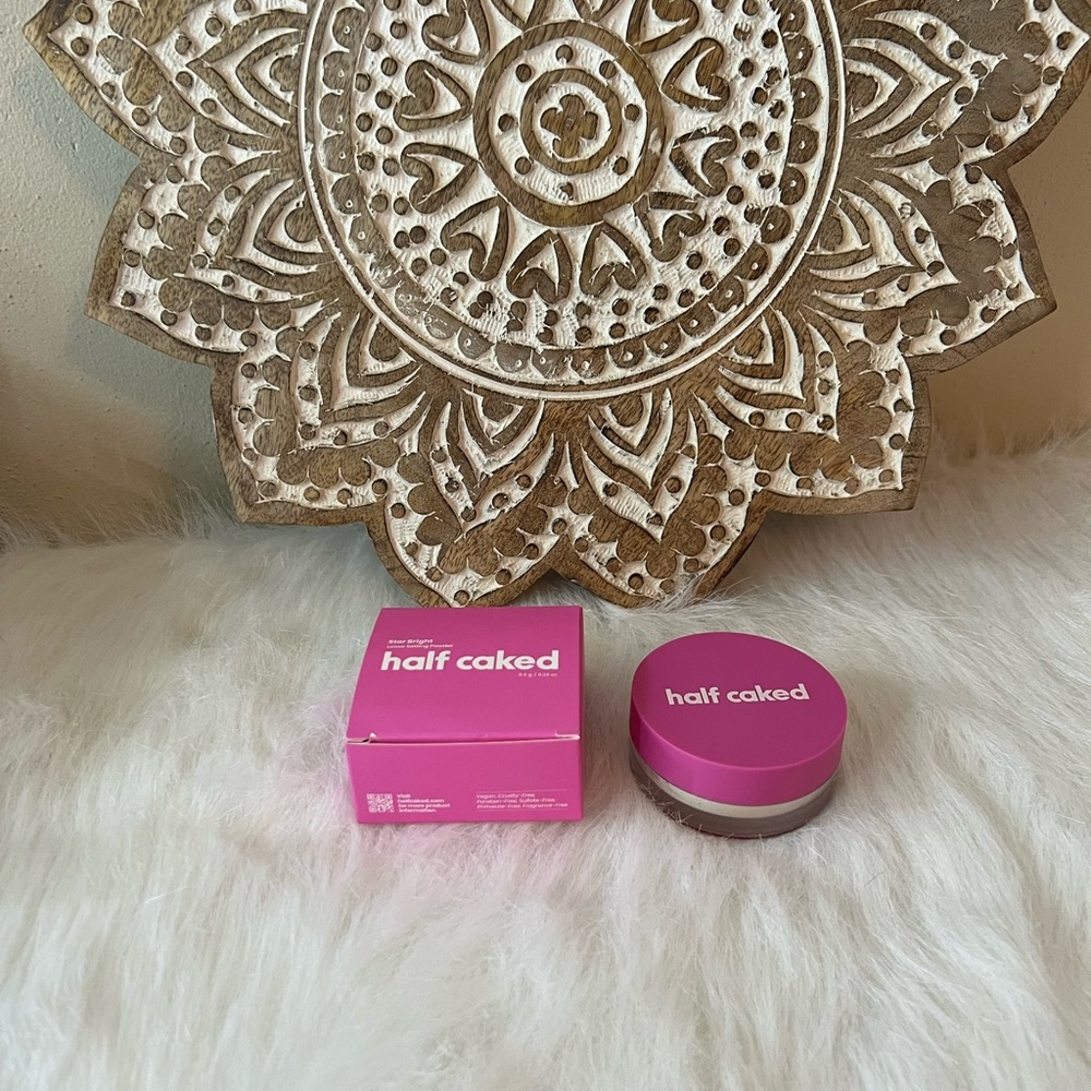 🟩 $8 when bundled NIB Half Caked Translucent Setting Powder
